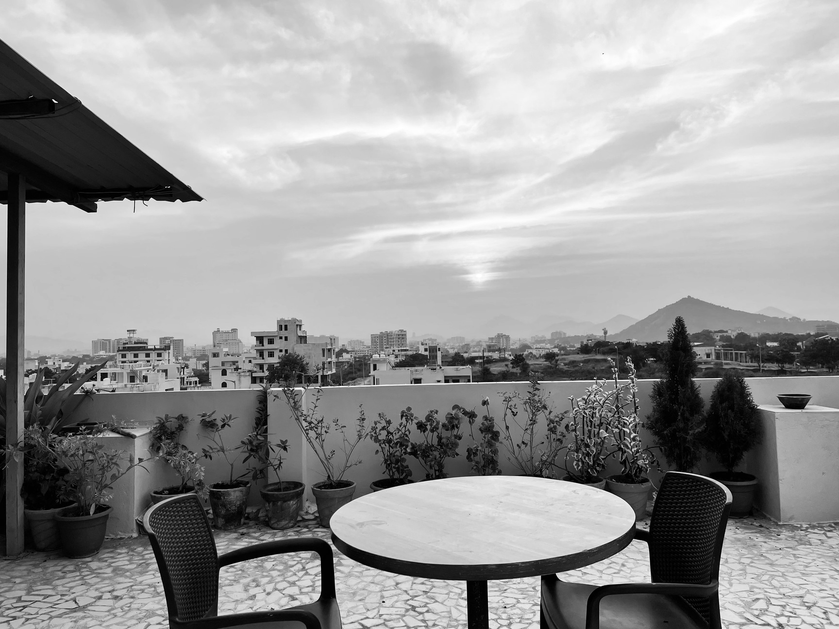 Elegant Rooftop Dining Experience